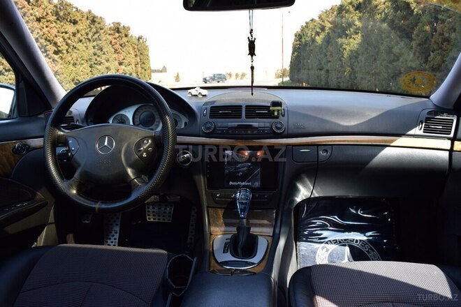 Mercedes E 220-7