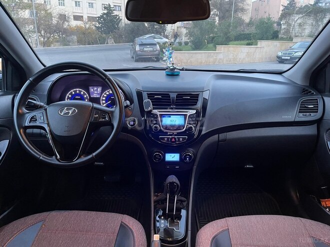 Hyundai Accent-9