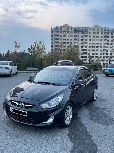 Hyundai Accent-5