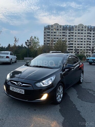 Hyundai Accent-7