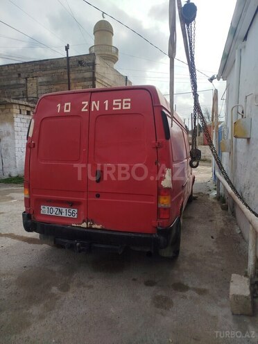 Ford Transit-4