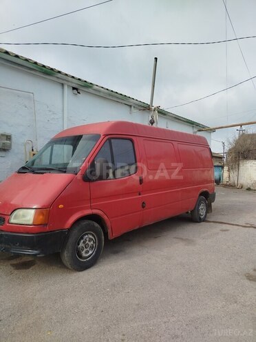 Ford Transit-2