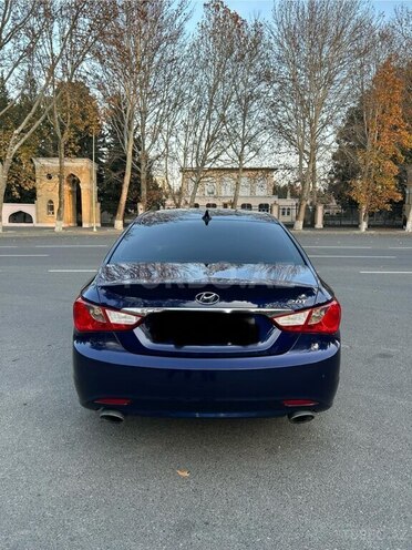 Hyundai Sonata-4