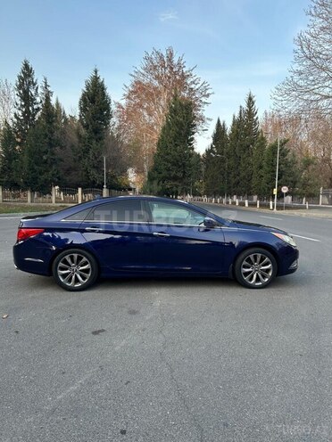 Hyundai Sonata-2
