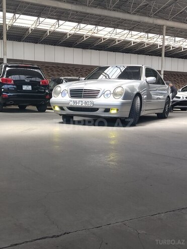 Mercedes E 220-6