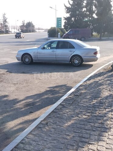 Mercedes E 220-15
