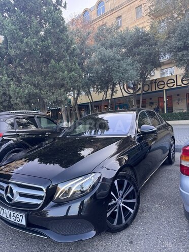 Mercedes E 300 d-2