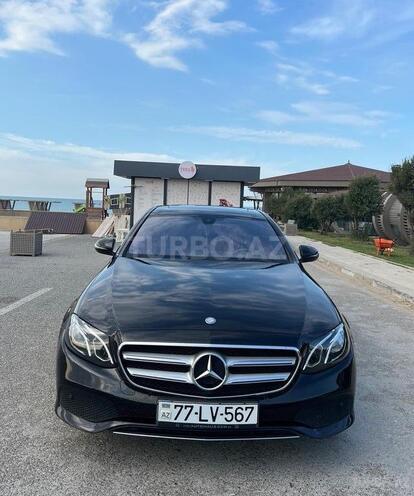 Mercedes E 300 d-1