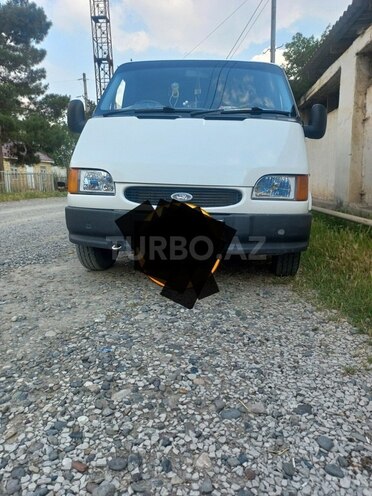 Ford Transit-5