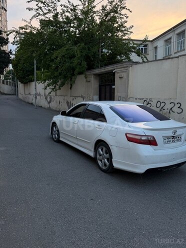 Toyota Camry-5