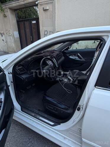 Toyota Camry-3
