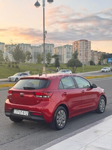 Kia Rio-5