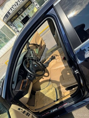 BMW 530-12