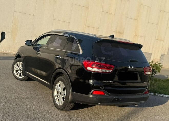 Kia Sorento-11