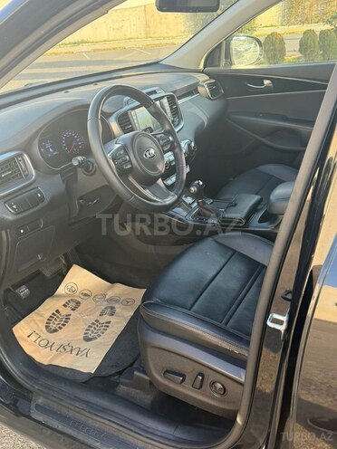 Kia Sorento-13