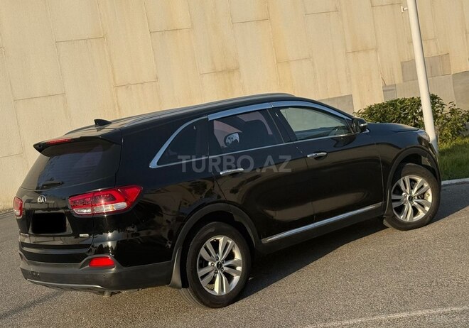 Kia Sorento-12
