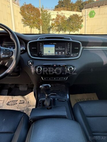Kia Sorento-18