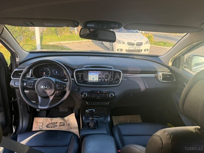 Kia Sorento-14