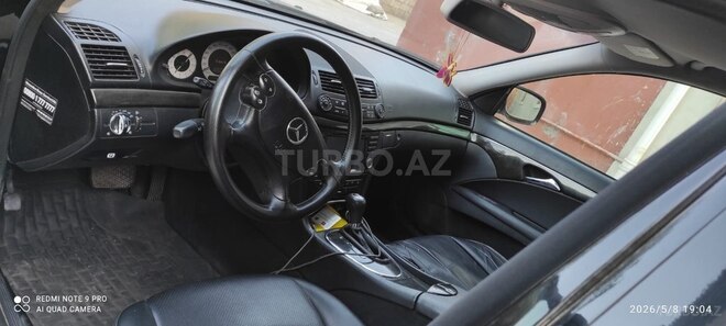 Mercedes E 220-2