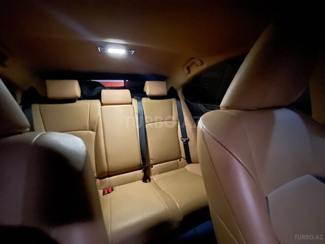 Lexus ES 300h-6