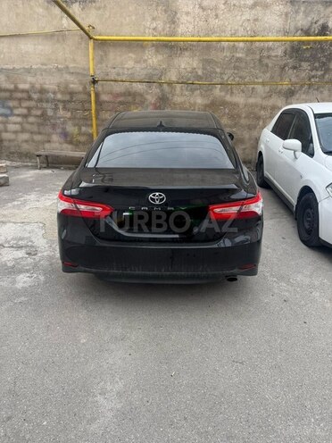 Toyota Camry-5