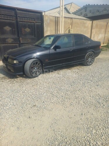 BMW 318-3
