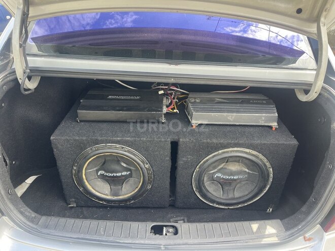 Hyundai Accent-5