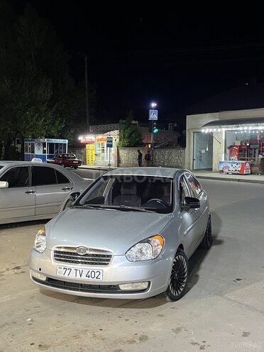 Hyundai Accent-6