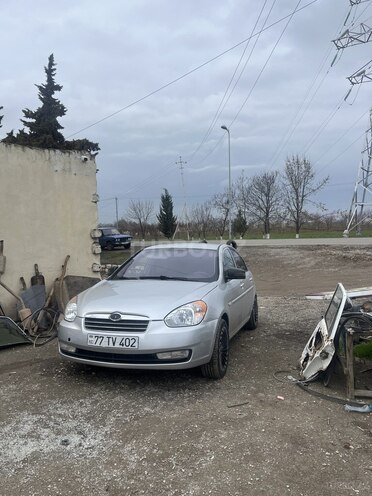 Hyundai Accent-1
