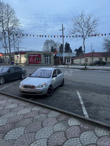 Hyundai Accent-9