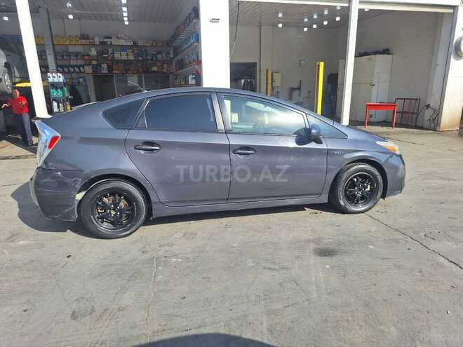 Toyota Prius-3
