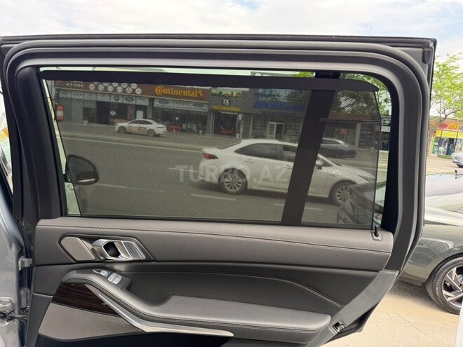 BMW X7-14