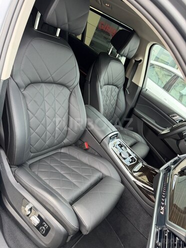 BMW X7-17