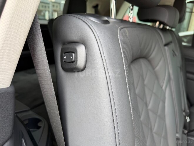 BMW X7-13