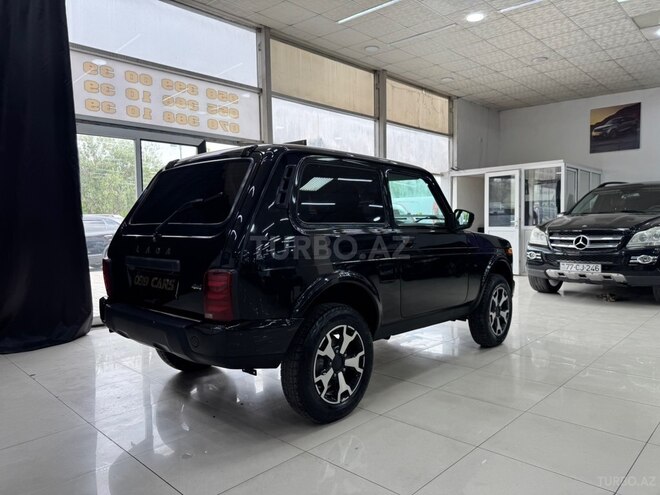 LADA (VAZ) Niva-12