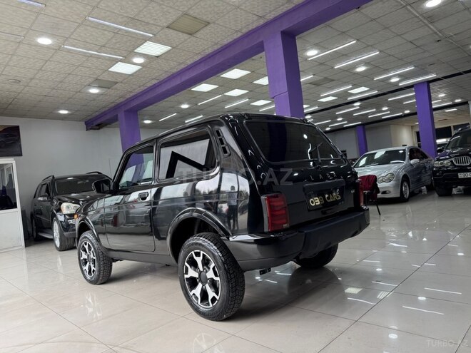LADA (VAZ) Niva-8
