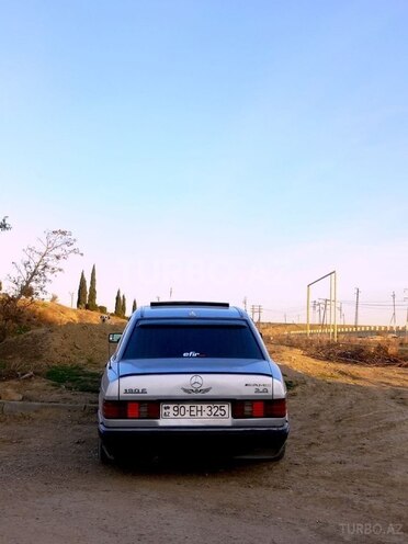 Mercedes 190-4