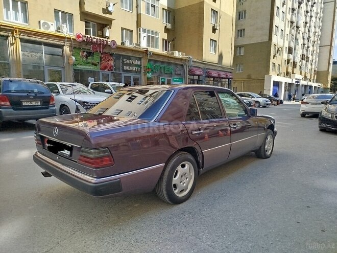 Mercedes 250 D-7