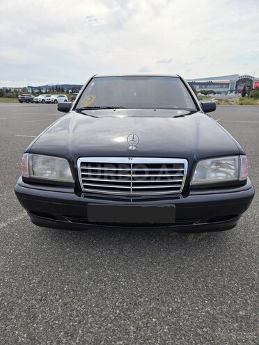 Mercedes C 200-1