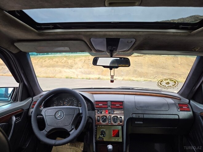 Mercedes C 200-7