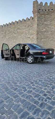 Mercedes E 200-13