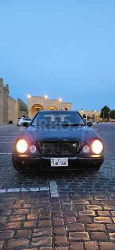 Mercedes E 200-17