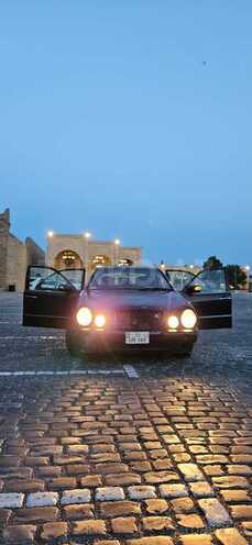 Mercedes E 200-1