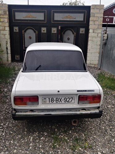 LADA (VAZ) 2107-2