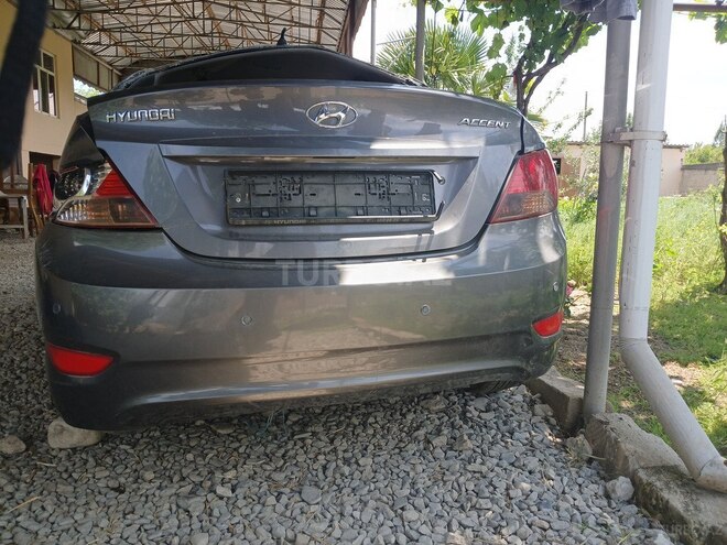 Hyundai Accent-8