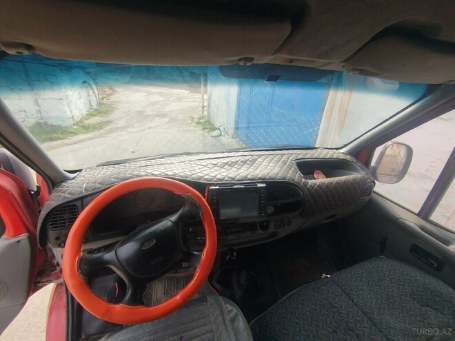 Ford Transit-6