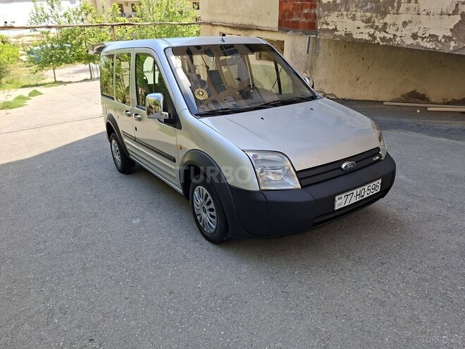 Ford Tourneo Connect-1