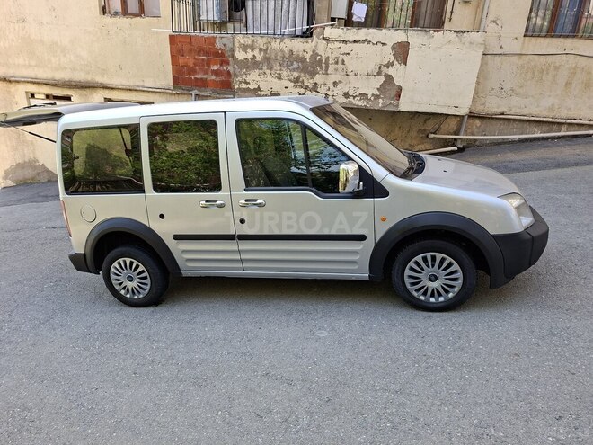 Ford Tourneo Connect-3