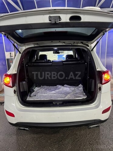 Hyundai Santa Fe-3