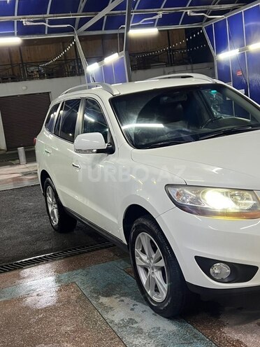 Hyundai Santa Fe-5